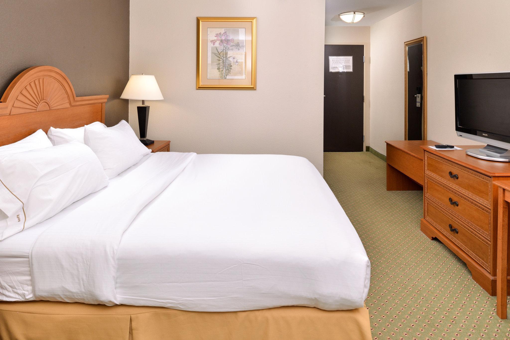 Holiday Inn Express Hotel & Suites Madison By Ihg Экстерьер фото