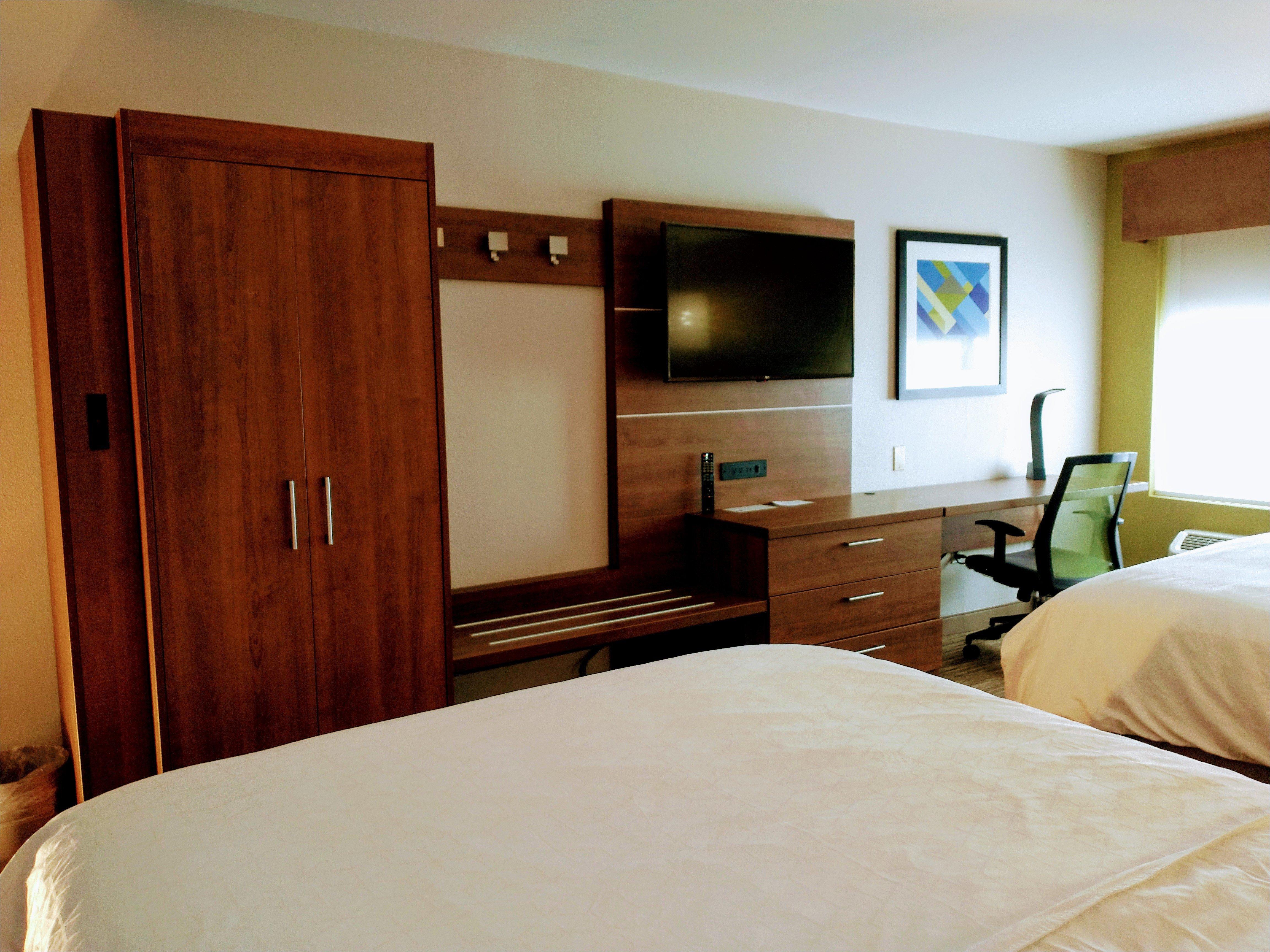 Holiday Inn Express Hotel & Suites Madison By Ihg Экстерьер фото