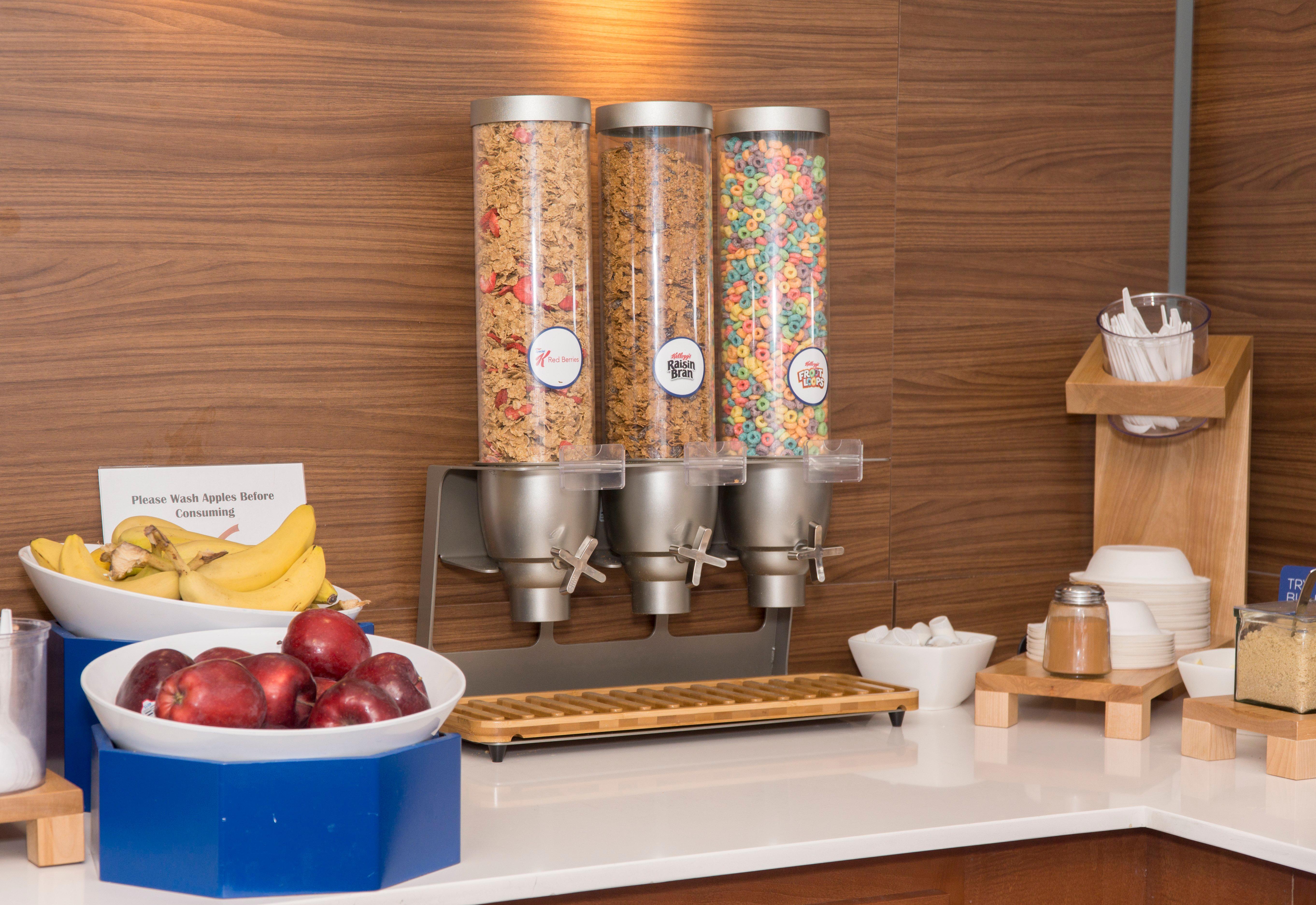 Holiday Inn Express Hotel & Suites Madison By Ihg Экстерьер фото
